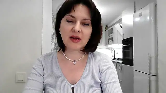 Victoria Glam online show from November 2025 04:54:01 PM