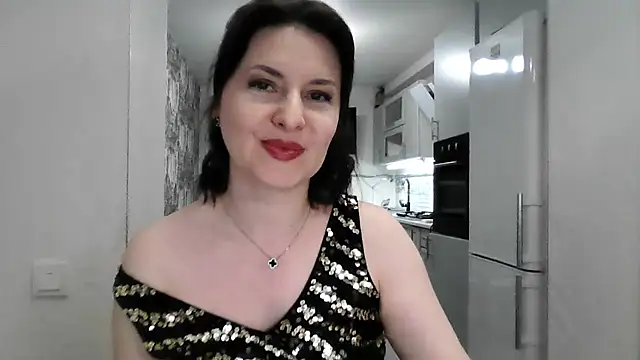 Victoria Glam online show from December 2025 06:47:01 PM