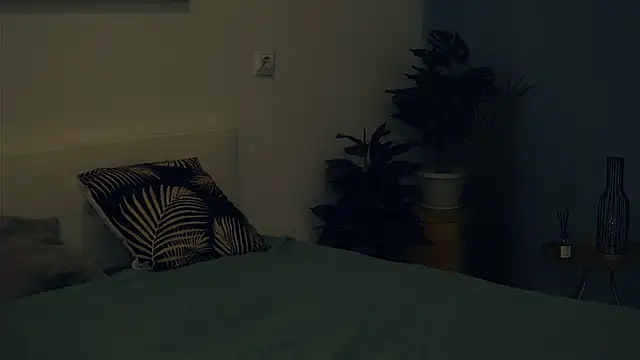 VeronaCritchlow online show from February 2025 10:18:02 AM