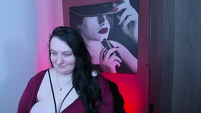 Snapshot of QueenOfHaze chatting on September 2025 07:47:01 AM QueenOfHaze online show from September 2025 07:47:01 AM