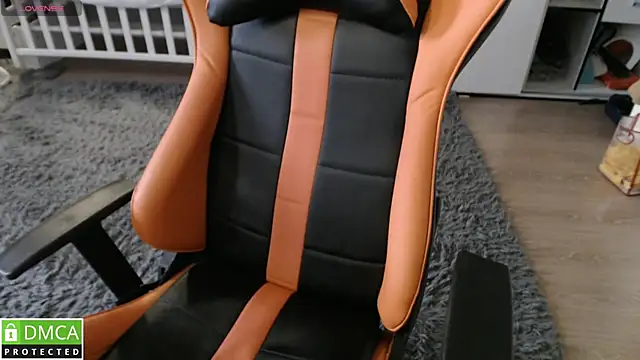 Snapshot of crystalyss chatting on November 2025 03:17:01 AM crystalyss online show from November 2025 03:17:01 AM