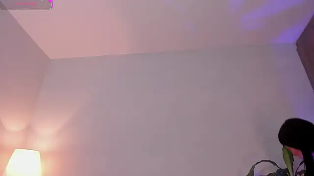 Hannah Jonhson online show from April 2026 01:43:01 AM
