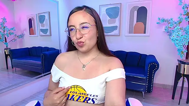 Lilyy evans online show from February 2025 05:48:01 PM