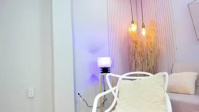 Snapshot of alana_rossetti chatting on February 2026 12:34:02 PM alana rossetti online show from February 2026 12:34:02 PM