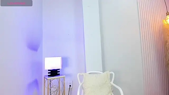 Snapshot of alana_rossetti chatting on February 2026 08:32:01 PM alana rossetti online show from February 2026 08:32:01 PM