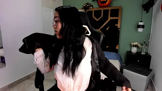 Billie Jhonson  online show from November 2025 07:24:01 PM