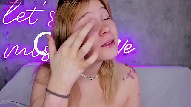 Amy Kimberlly online show from September 2025 11:52:01 PM