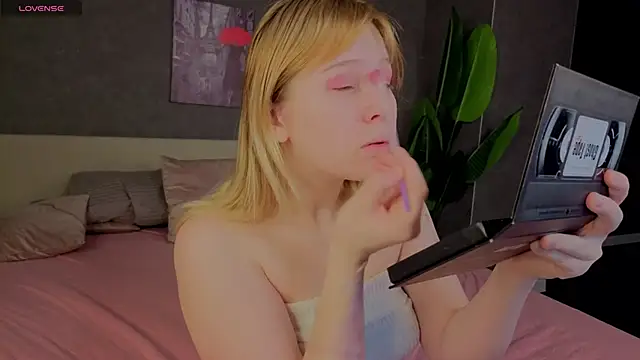 Amy Kimberlly online show from November 2025 12:13:02 AM