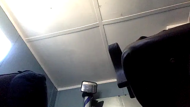 sexyhotstud12 online show from January 2026 01:48:02 PM