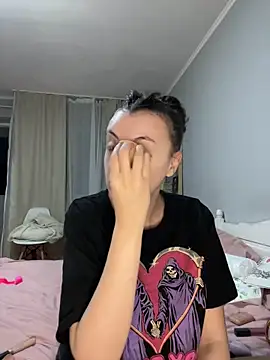 Snapshot of bunnythetailor chatting on November 2025 08:53:02 PM bunnythetailor online show from November 2025 08:53:02 PM