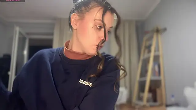 Snapshot of bunnythetailor chatting on November 2025 05:42:01 PM bunnythetailor online show from November 2025 05:42:01 PM