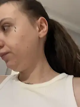 Snapshot of bunnythetailor chatting on November 2025 03:55:02 PM bunnythetailor online show from November 2025 03:55:02 PM