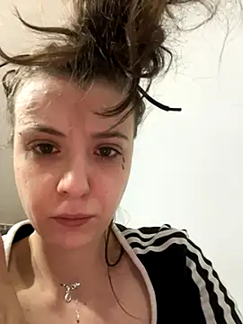 Snapshot of bunnythetailor chatting on November 2025 03:13:02 PM bunnythetailor online show from November 2025 03:13:02 PM