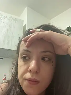 Snapshot of bunnythetailor chatting on November 2025 04:09:01 PM bunnythetailor online show from November 2025 04:09:01 PM