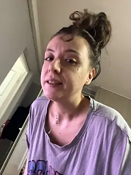 Snapshot of bunnythetailor chatting on November 2025 08:35:02 PM bunnythetailor online show from November 2025 08:35:02 PM