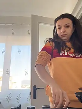 Snapshot of bunnythetailor chatting on December 2025 12:21:01 PM bunnythetailor online show from December 2025 12:21:01 PM