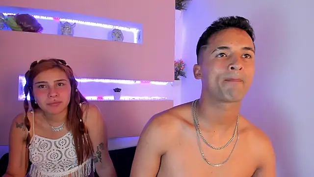 Snapshot of Nikki_and_Mayk chatting on January 2025 02:26:02 AM Nikki and Mayk online show from January 2025 02:26:02 AM