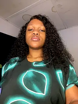 Boneca25 online show from October 2025 08:35:01 AM