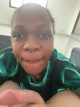 Boneca25 online show from May 2026 01:16:02 PM