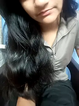 Snapshot of Tanu-00 chatting on March 2025 10:10:02 AM Tanu-00 online show from March 2025 10:10:02 AM