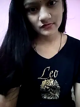 Snapshot of Tanu-00 chatting on September 2025 11:37:02 AM Tanu-00 online show from September 2025 11:37:02 AM