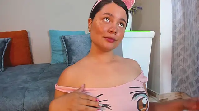 evaa greey online show from October 2025 08:05:01 PM