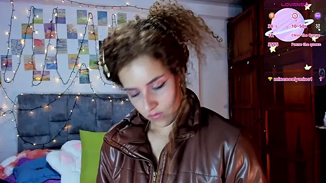 Snapshot of Isangel_ chatting on February 2026 08:02:02 AM Isangel online show from February 2026 08:02:02 AM