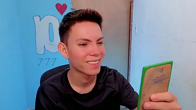 Alexxx lov online show from April 2026 12:31:01 PM