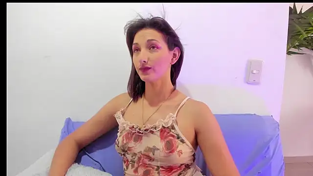 vicky  skinny 1 online show from March 2025 03:27:02 PM