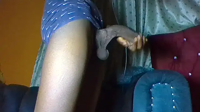 Snapshot of philippiano33 chatting on December 2025 06:16:01 PM philippiano33 online show from December 2025 06:16:01 PM