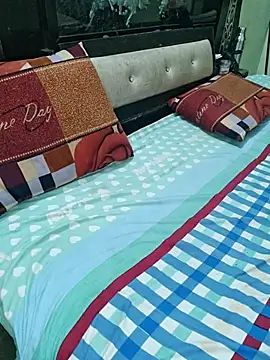 JANVI MISHRA1 online show from May 2026 06:17:02 PM