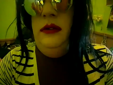 Snapshot of Adrianka chatting on September 2025 11:50:01 PM Adrianka online show from September 2025 11:50:01 PM