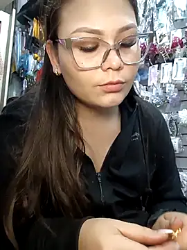 Vale Saenzz online show from October 2025 12:49:02 AM