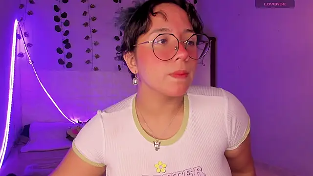 Ludovica6669 online show from March 2025 10:26:01 PM