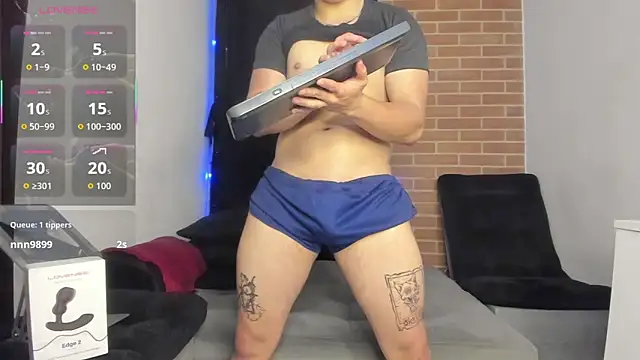 Snapshot of DavidX_X21_Strip chatting on March 2026 07:23:02 AM DavidX X21 Strip online show from March 2026 07:23:02 AM