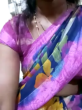 Snapshot of TeluguammayiMahi chatting on February 2025 06:26:02 AM TeluguammayiMahi online show from February 2025 06:26:02 AM