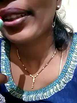 Snapshot of TeluguammayiMahi chatting on March 2025 03:31:02 PM TeluguammayiMahi online show from March 2025 03:31:02 PM