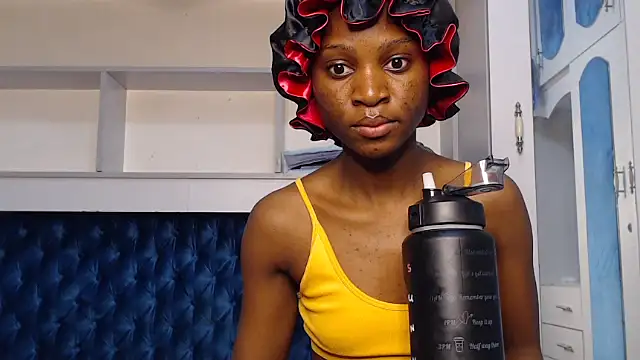 YoungDiva69 online show from October 2025 06:52:02 AM