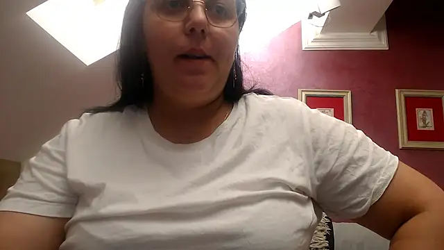 Wetandnaughtyxx online show from June 2026 07:33:02 AM