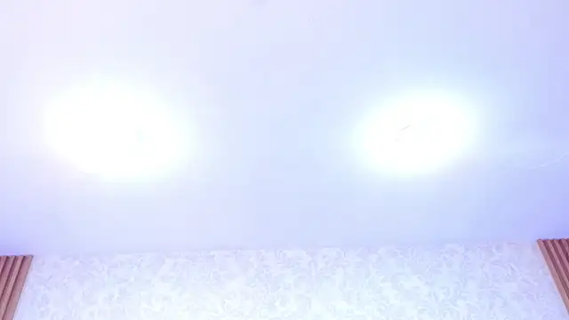 Snapshot of ElhaThomson chatting on November 2025 08:09:02 PM ElhaThomson online show from November 2025 08:09:02 PM