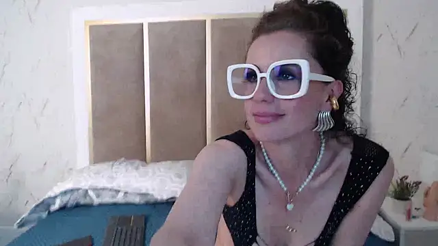 IsabelaWoods online show from February 2025 09:40:01 PM