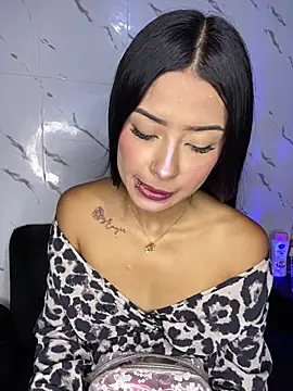 Snapshot of Miss_karol chatting on March 2025 05:25:02 PM Miss karol online show from March 2025 05:25:02 PM