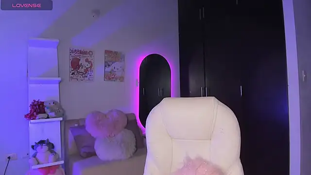 sabrinamoonie online show from November 2025 03:00:01 PM