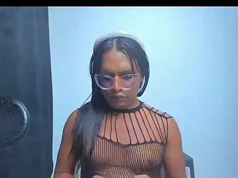 Snapshot of monsterdickcessy_22cm chatting on January 2025 04:27:01 AM monsterdickcessy 22cm online show from January 2025 04:27:01 AM