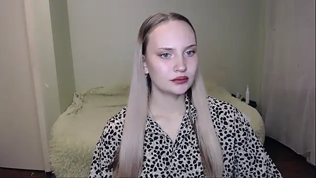 Snapshot of vivian_word chatting on October 2025 05:46:01 PM vivian word online show from October 2025 05:46:01 PM