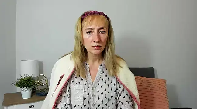 MargaretMilf69 online show from February 2025 01:11:02 PM