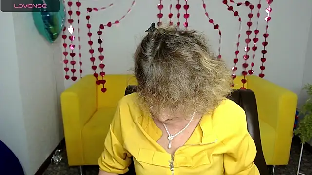 Snapshot of SexyGrandma_ chatting on February 2025 03:56:02 PM SexyGrandma online show from February 2025 03:56:02 PM