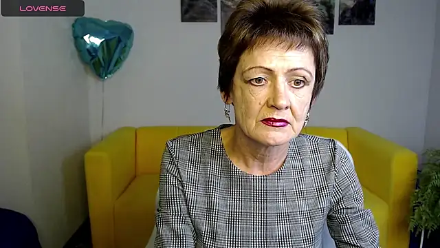 Snapshot of SexyGrandma_ chatting on March 2025 04:37:01 PM SexyGrandma online show from March 2025 04:37:01 PM