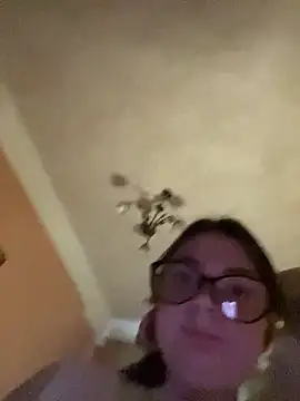 DearAlise online show from December 2025 12:23:02 PM