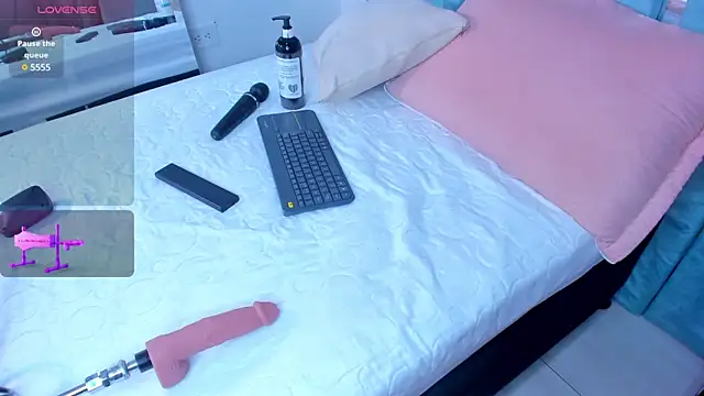 Snapshot of AlexxaSmall chatting on February 2025 11:49:01 AM AlexxaSmall online show from February 2025 11:49:01 AM